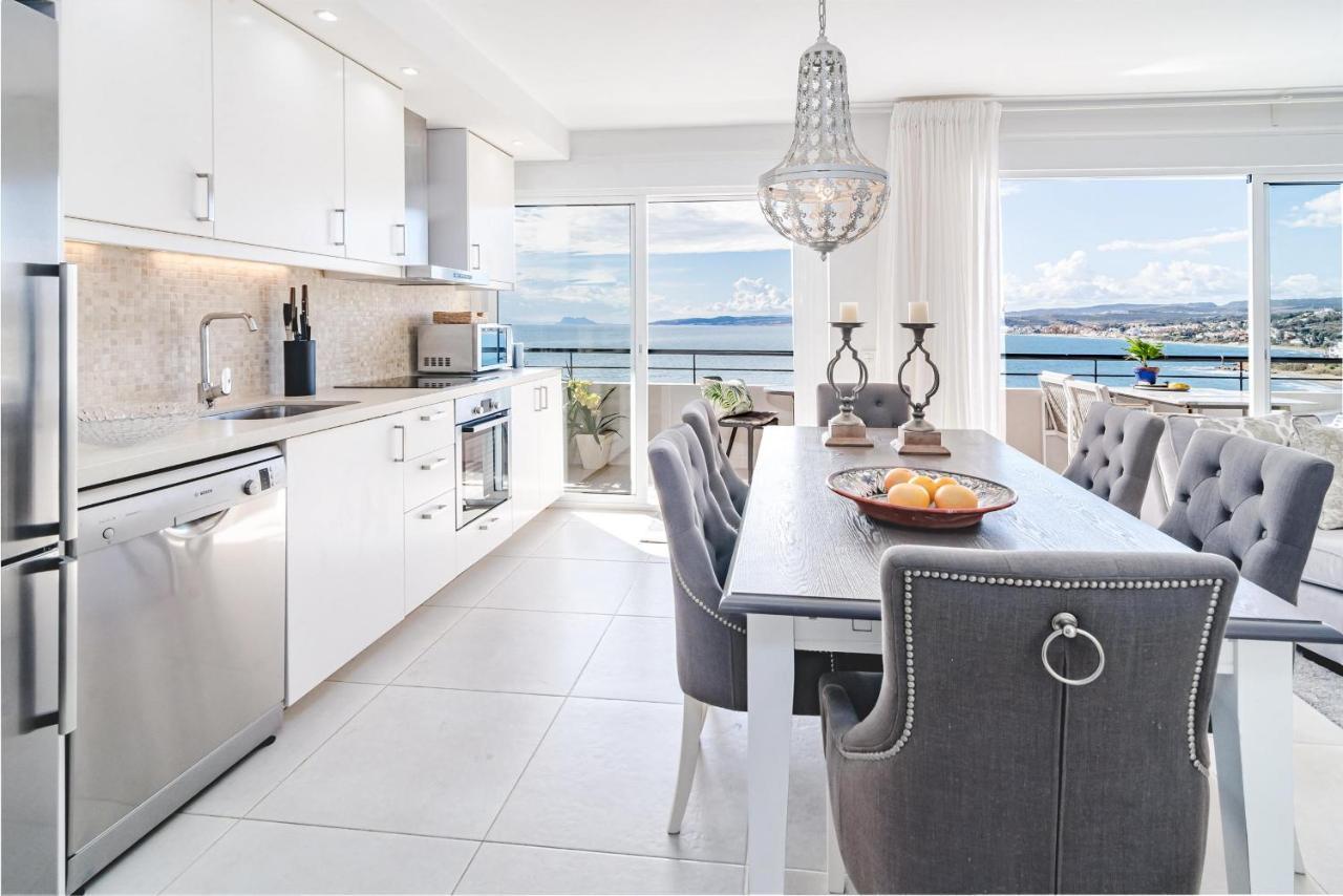 Cp - Modern Beachside Apartment In Estepona Eksteriør bilde