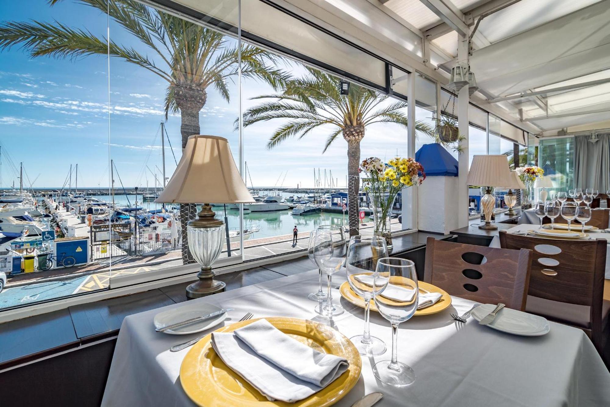 Cp - Modern Beachside Apartment In Estepona Eksteriør bilde